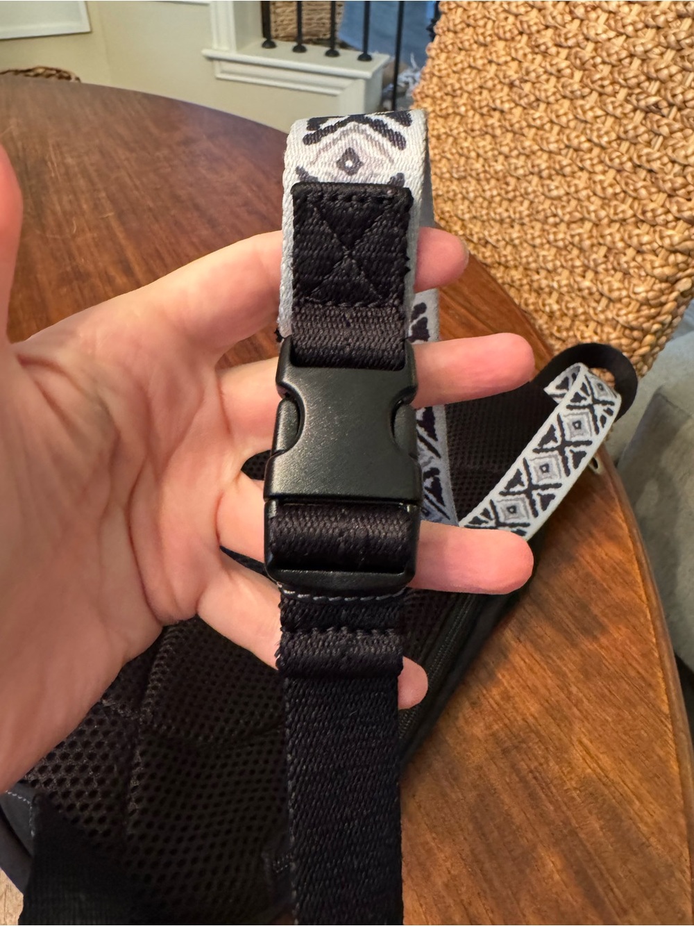 Sakroots On The Go Sling Backpack Eco Twill Black Adjustable Sling Strap - Picture 9 of 11